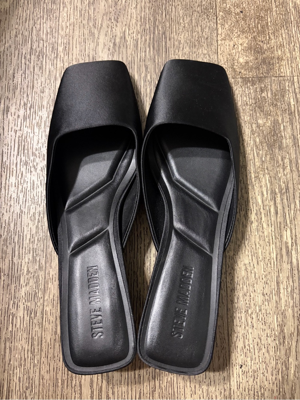 Steve Madden Black Square-Toe kitten mules
